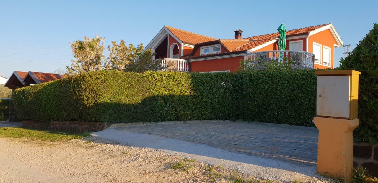 Apartma Jelka Novigrad Istria Esterno foto
