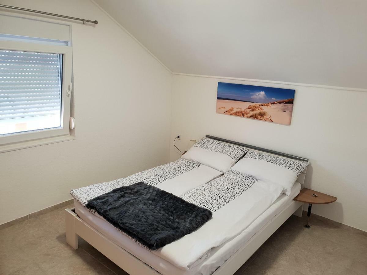 Apartma Jelka Novigrad Istria Esterno foto