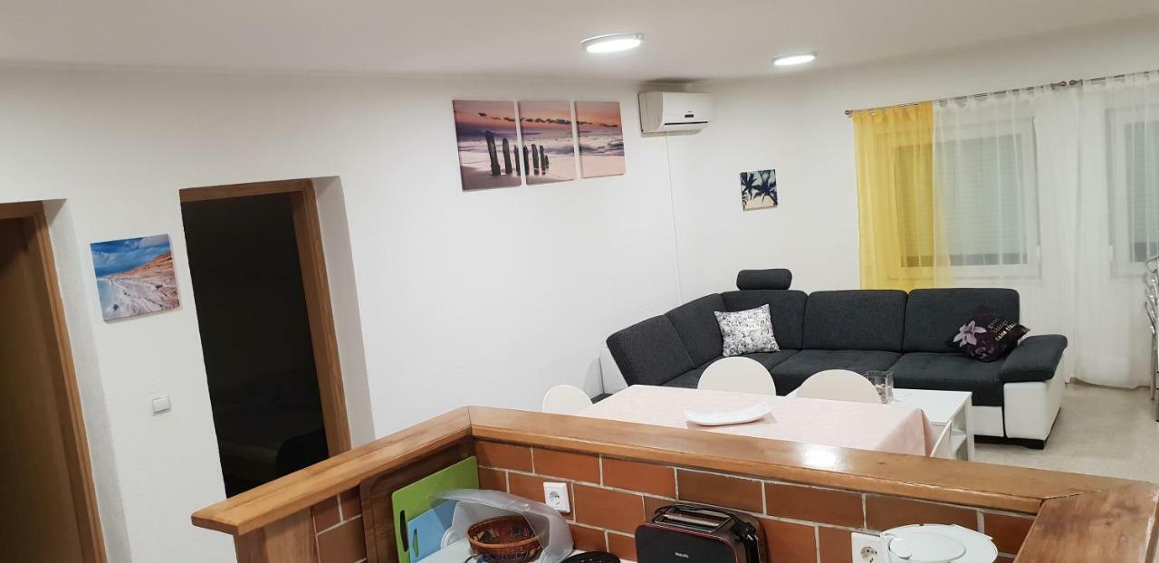 Apartma Jelka Novigrad Istria Esterno foto